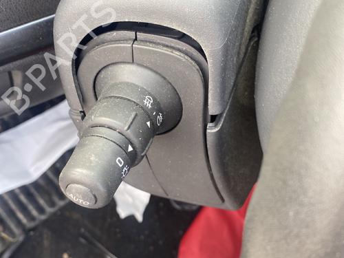 switch-renault-clio-iii-br01-cr01-2005-2006-2007-2008-2009-2010-2011-2012-2013-2014-32449158 main image