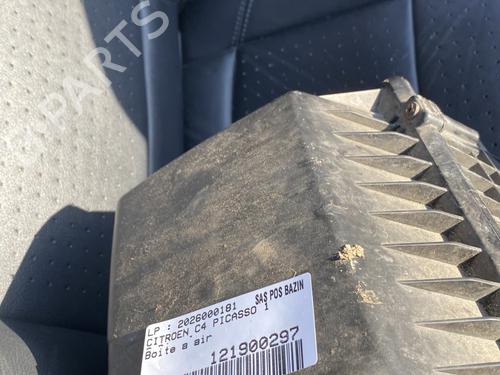 Used Air filter box Air filter box 32518257 32518257