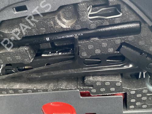 Used Jack Kit OPEL CORSA D (S07) 1.0 (L08, L68) (65 hp) 30969808