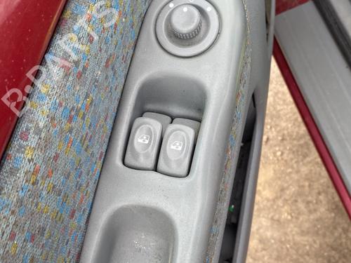Used Left front window switch Left front window switch RENAULT TWINGO I (C06_) 1.2 16V (C060) (60 hp) 32774492 32774492