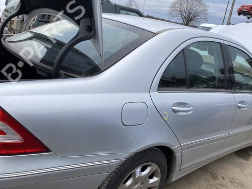 Sidevegg høyre MERCEDES-BENZ C-CLASS (W203) C 220 CDI (203.008) (150 hp) 31836631