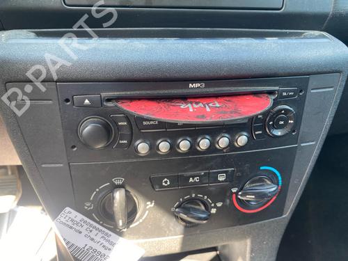 Used Radio Radio 37588517 37588517