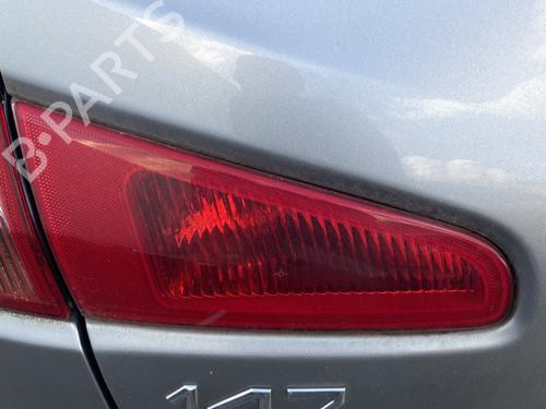 Used Rear fog light ALFA ROMEO 147 (937_) 1.9 JTDM 8V (937.AXD1A, 937.AXU1A, 937.BXU1A) (120 hp) 28579048