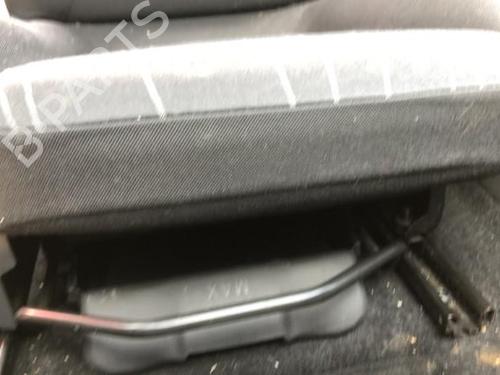 Used Right front seat Right front seat 22121625 22121625