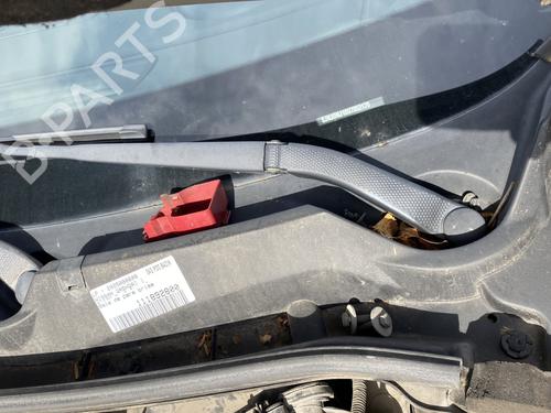 Viskermotor vindrute NISSAN QASHQAI I (J10, NJ10) 2.0 dCi All-wheel Drive (150 hp) 28817152