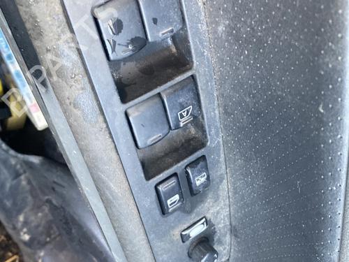 Used Left front window switch NISSAN X-TRAIL II (T31) 2.0 dCi 4x4 (150 hp) 30821265