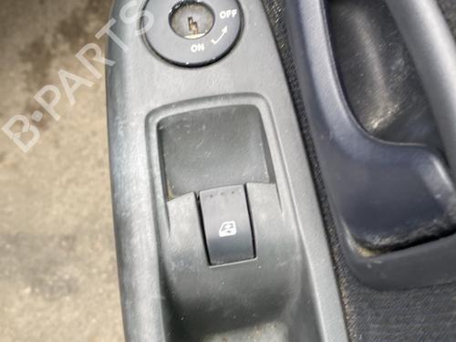 Used Right front window switch RENAULT CLIO II (BB_, CB_) 1.5 dCi (B/CB07) (65 hp) 25407327