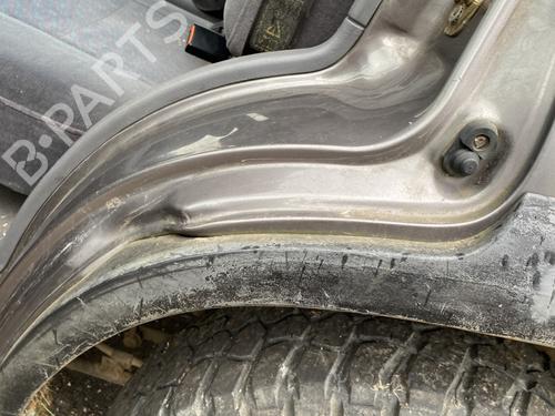 Venstre bagtil skærm liste Venstre bagtil skærm liste FORD MAVERICK (UDS, UNS) 2.7 TD (125 hp) 25270949 25270949