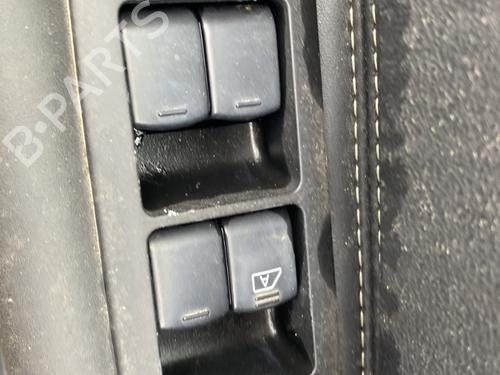 Used Left front window switch NISSAN QASHQAI I (J10, NJ10) 1.6 dCi (130 hp) 30537359