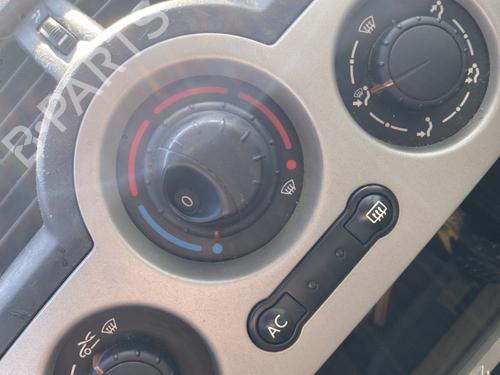 Climate control RENAULT MEGANE II Saloon (LM0/1_) 1.4 | BP25222326I5 
