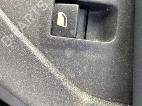 Right front window switch PEUGEOT PARTNER Tepee 1.6 HDi | BP39703096I26 - Image 2
