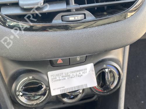 Radio PEUGEOT 208 I (CA_, CC_) 1.4 HDi | BP25001301E6