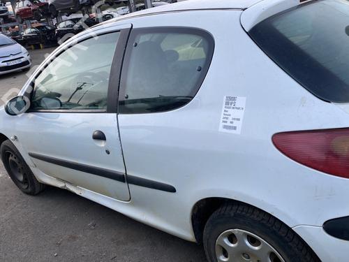 Left headlight PEUGEOT 206 SW (2E/K) 1.4 HDi | BP23783464C28 - Image 11