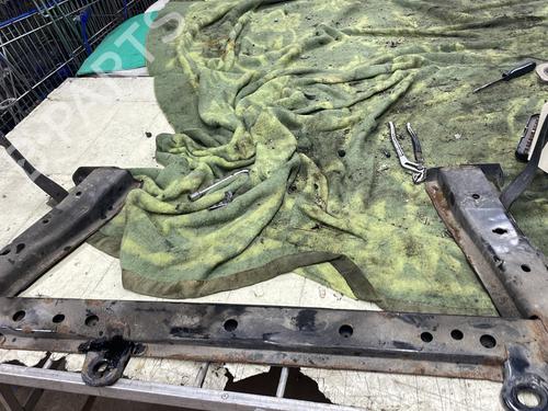 Tværbjælke Tværbjælke RENAULT CLIO IV Grandtour (KH_) 1.5 dCi 90 (KHN3, KHN4) (90 hp) 33806694 33806694