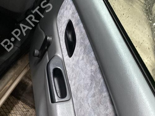 Høyre bakpanel RENAULT LAGUNA I (B56_, 556_) 1.8 (B56Z) (94 hp) 32241709