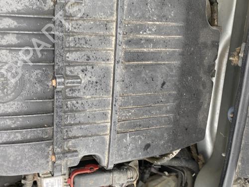Used Air filter box Air filter box 32387868 32387868
