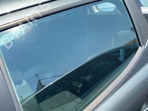 Used Rear left door window Rear left door window 37638200 37638200