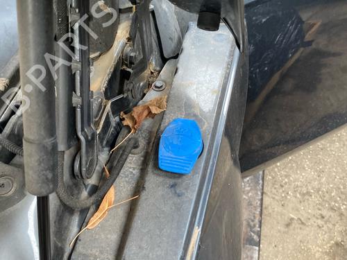 Used Windscreen washer tank Windscreen washer tank AUDI TT (8J3) 3.2 V6 quattro (250 hp) 40268511 40268511