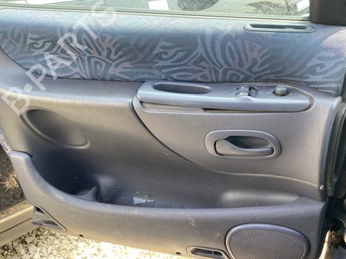 Venstre frontpanel RENAULT ESPACE III (JE0_) 2.2 12V TD (JE0E, JE0H, JE0P) (113 hp) 27977113