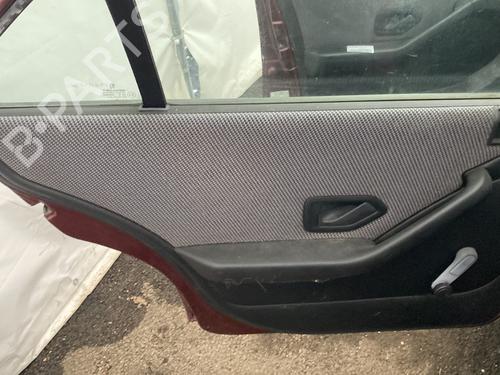 Bageste venstre beklædning PEUGEOT 405 II (4B) 1.9 TD (90 hp) 32208021