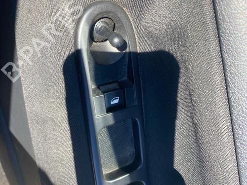 Used Right front window switch Right front window switch 38169182 38169182