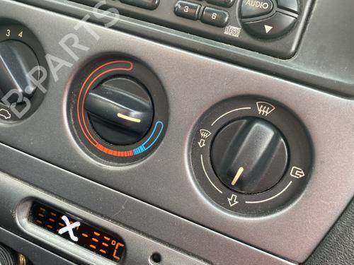 AC Styreenhet / Manøvreringsenhet PEUGEOT 306 Break (7E, N3, N5) 2.0 HDI 90 (90 hp) 28570398