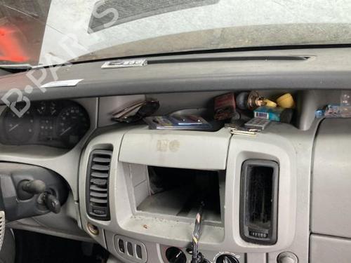 Tableau de bord OPEL VIVARO A Van (X83) 1.9 DI (F7) (80 hp) 22120936