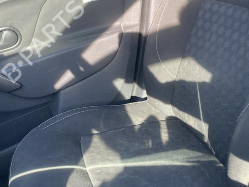 Stol høyre foran DACIA LOGAN MCV II TCe 90 (K8M1, K8MA, K8AC) (90 hp) 31041454