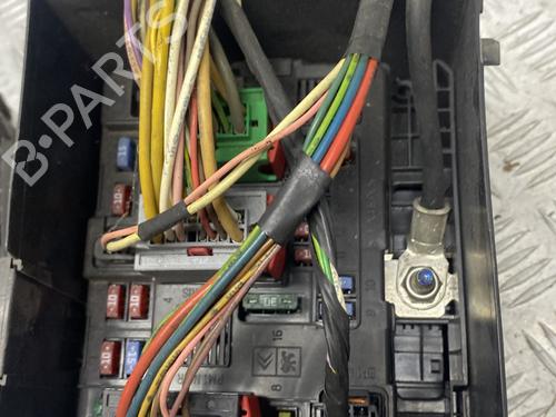 Used Fuse box Fuse box 29450359 29450359