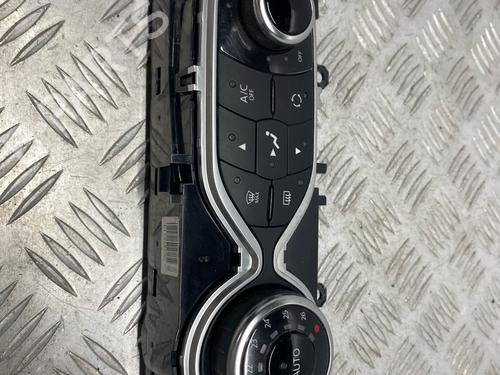 climate-control-renault-clio-iv-bh_-2012-2013-2014-2015-2016-2017-2018-2019-2020-2021-38064168 main image