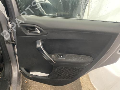Høyre bakpanel PEUGEOT 2008 I (CU_) 1.6 HDi (92 hp) 31981224