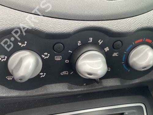 climate-control-renault-twingo-ii-cn0_-2007-27608331 main image