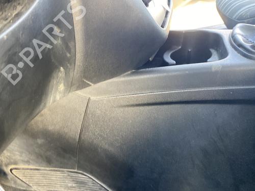 Used Middle console FIAT PUNTO (199_) 1.3 D Multijet (75 hp) 30170278