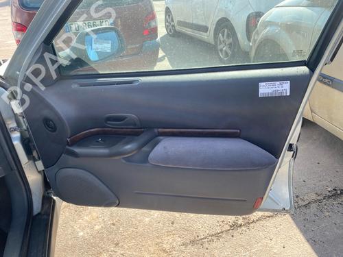 Used Front right panel Front right panel 37200894 37200894