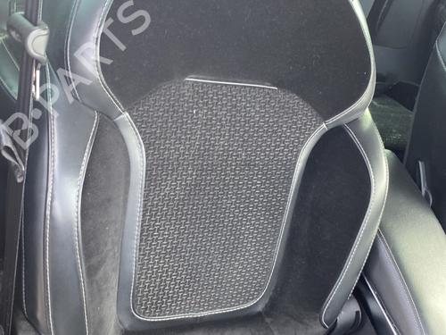 Used Right front seat Right front seat RENAULT MEGANE IV Grandtour (K9A/M/N_) 1.6 dCi 130 (130 hp) 33554039 33554039