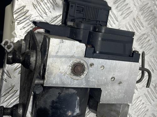 Used ABS pump MERCEDES-BENZ CLK (C208) CLK 320 (208.365) (218 hp) 29571797