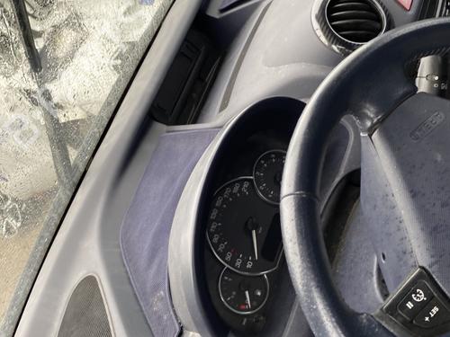 Dashboard PEUGEOT 1007 (KM_) 1.4 HDi | BP31836627C46 - Image 2