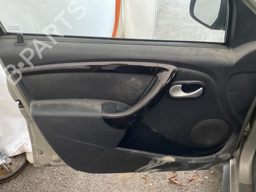 Garniture avant gauche DACIA DUSTER (HS_) 1.5 dCi (86 hp) 30395952