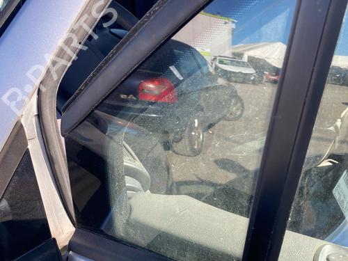 venstre-foran-trekantet-rude-peugeot-807-eb_-2002-39215450 main image