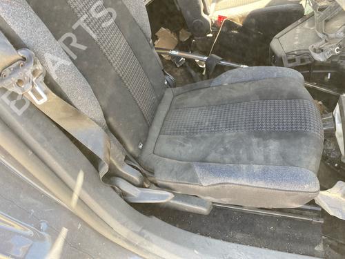 Sæde Bagtil Sæde Bagtil PEUGEOT 5008 II (MC_, MJ_, MR_, M4_) 1.2 THP (MRHNYH, MRHNYW, MRHNSJ, MRHNSU, MRHNSM) (131 hp) 34202274 34202274