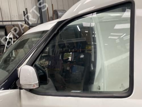 BP29864538C18 main image