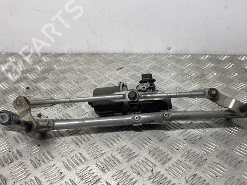 Used Front wiper motor Front wiper motor RENAULT MEGANE IV Hatchback (B9A/M/N_) 1.2 TCe 130 (B9MR) (130 hp) 31647330 31647330
