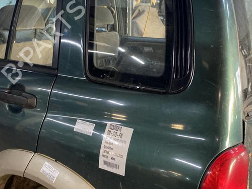Bagskærm venstre Bagskærm venstre SUZUKI GRAND VITARA I (FT, HT) 2.0 TD 4x4 (SQ420D) (87 hp) 30931253 30931253