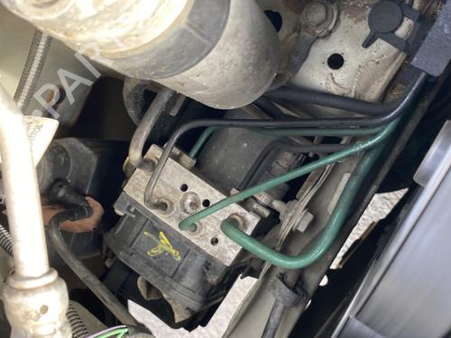 ABS pump RENAULT SCÉNIC I MPV (JA0/1_, FA0_) 1.6 (JA00, JA16, JA15, JA19, JA1V, JA2B, JA2C, JA0B,... | BP30133084M43