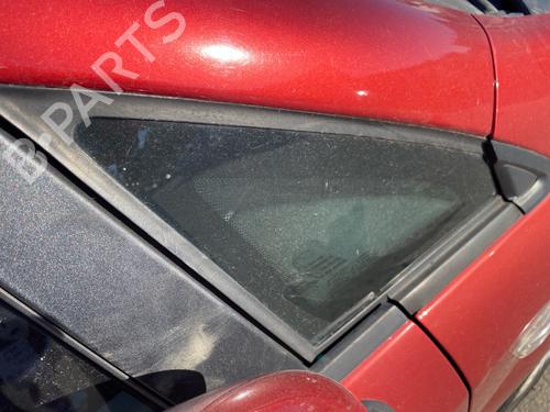front-right-quarter-glass-fiat-grande-punto-199_-2005-39389120 main image