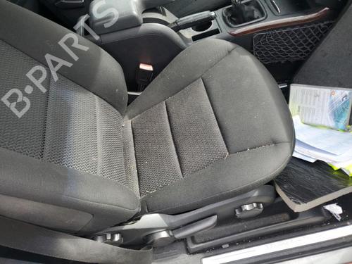 Used Right front seat MERCEDES-BENZ A-CLASS (W169) A 170 (169.032, 169.332) (116 hp) 22119742