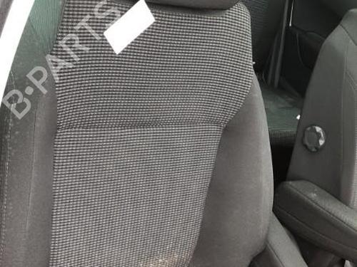 Right front seat PEUGEOT 5008 (0U_, 0E_) 1.6 HDi | BP22120208C16 
