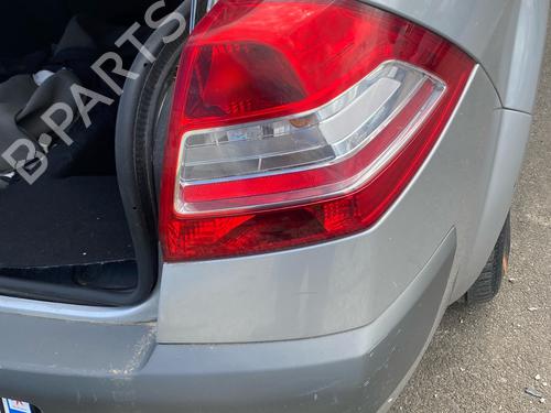 right-taillight-renault-megane-ii-saloon-lm01_-2003-36371963 main image