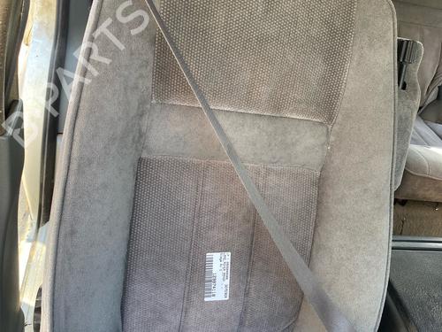 Sikkerhetsbelte foran høyre Sikkerhetsbelte foran høyre LAND ROVER RANGE ROVER II (P38A) 2.5 D 4x4 (136 hp) 37527219 37527219