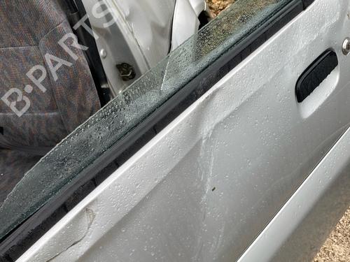 front-left-door-window-suzuki-jimny-closed-off-road-vehicle-sn-1998-39943139 main image